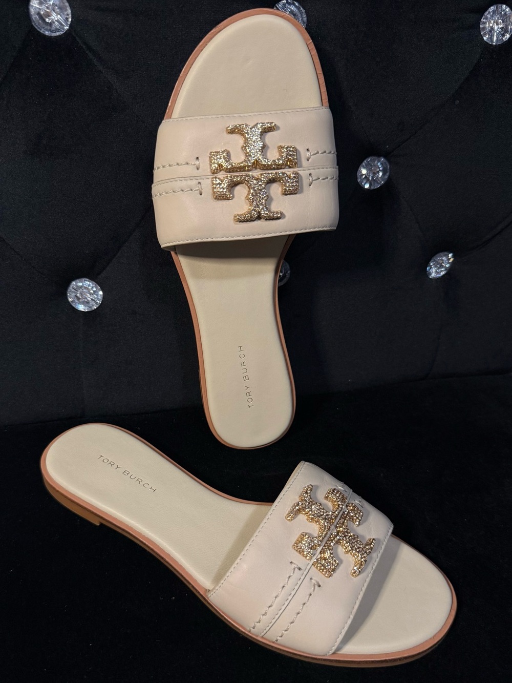 Tory Burch Everly Rhinestones Crystal Gold Logo - Dulce de Leche - Size 5.5